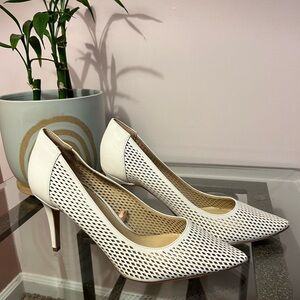 Jessica Simpson Cream Perforated Heels